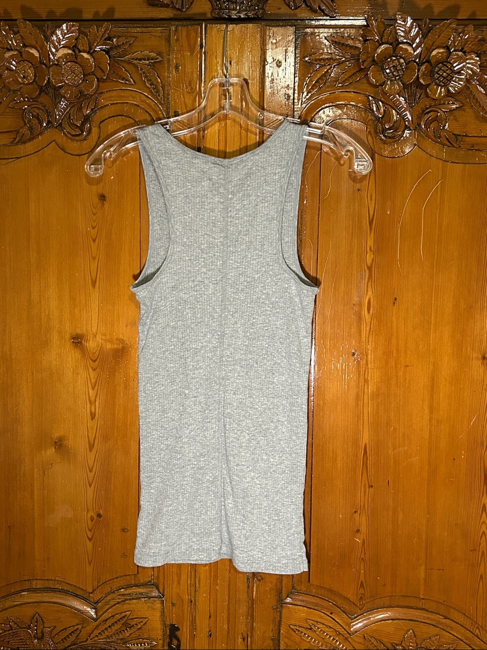 GapBody Ribbed Tank Top. Small - Picture 2 of 4